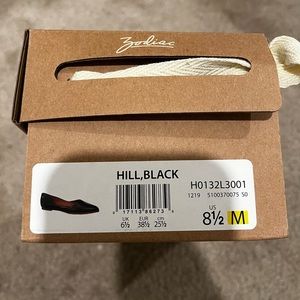Brand new Zodiac flats size 8.5.